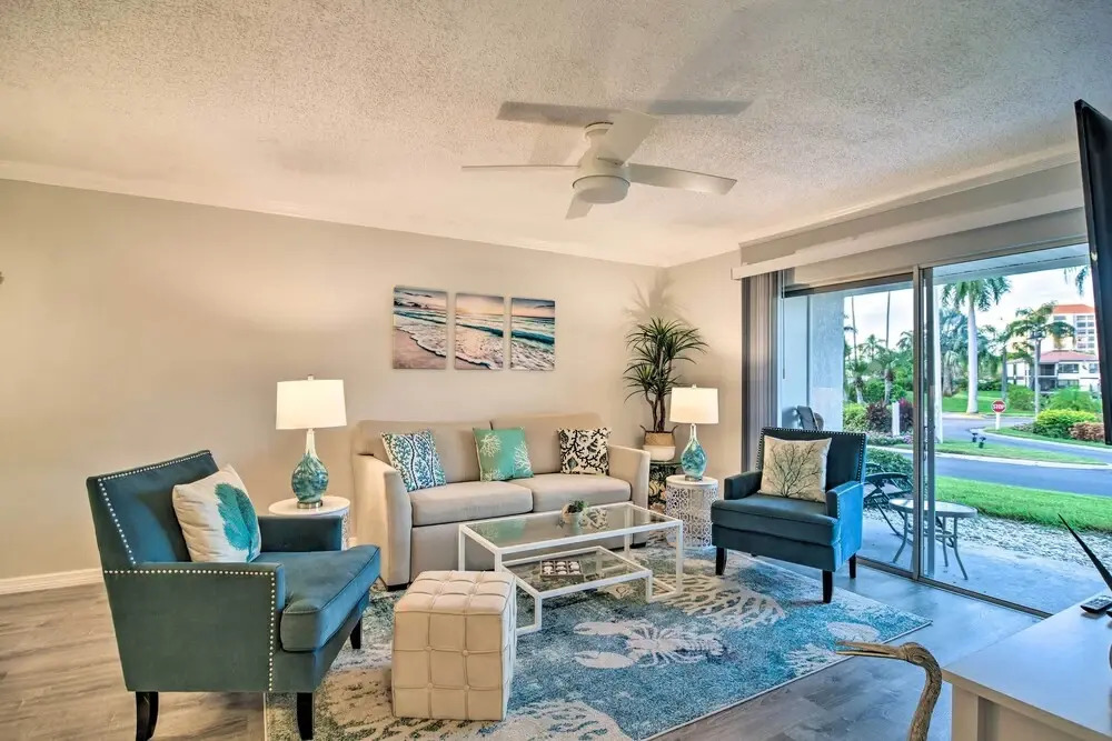St Pete Condo w/ Patio & Pool ~ 2 Mi to Beach