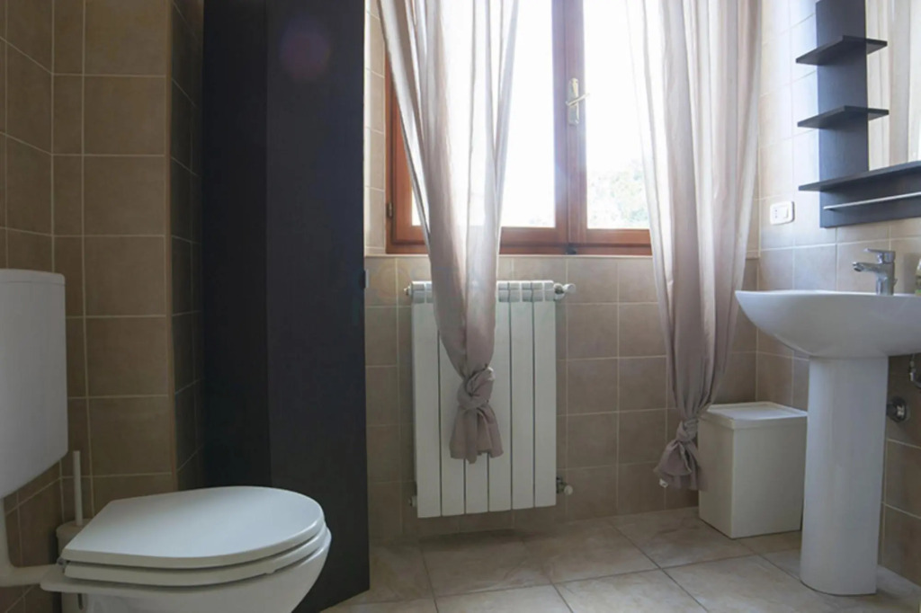 Rosmarino: Delightful apartment in the center of Follonica, in the pedestrian area a few steps from-ROSMARINO