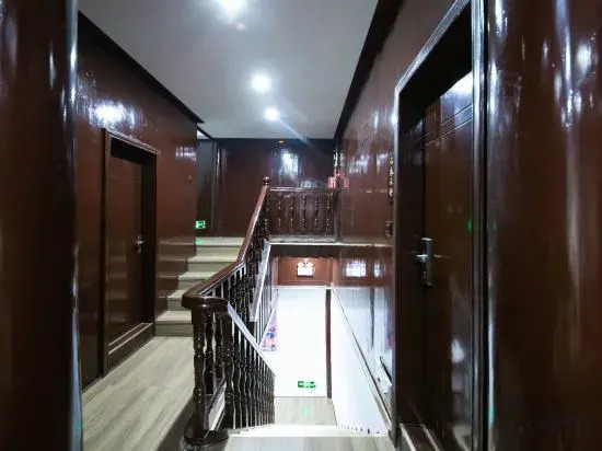 Zixuan Pavilion Riverside Inn