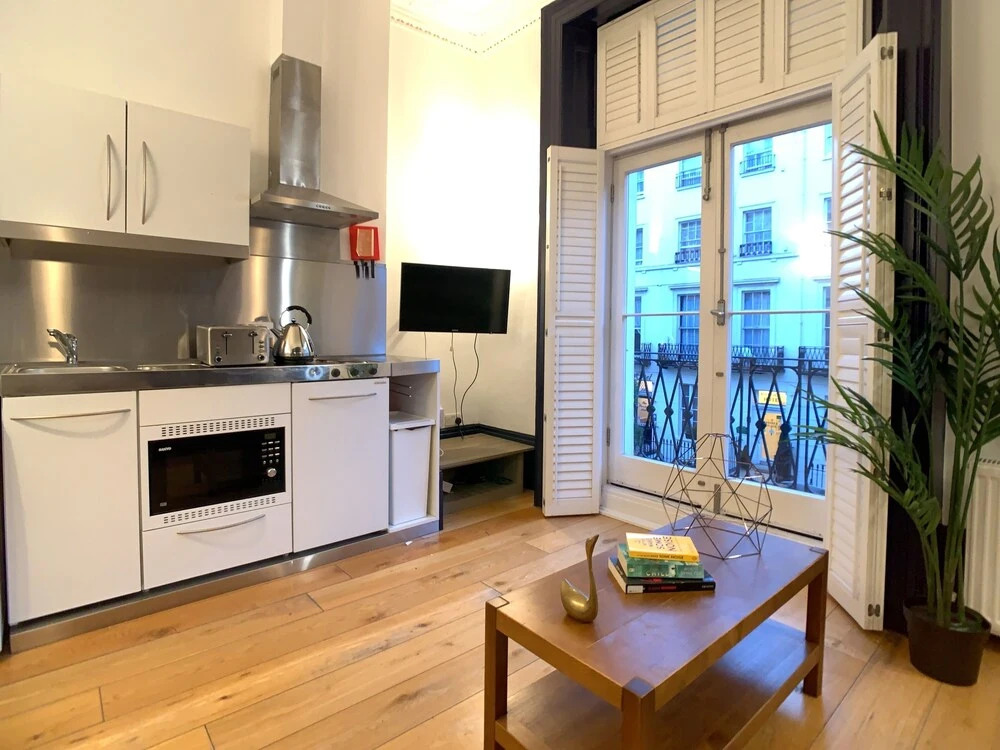 Thames Residences Hyde Park