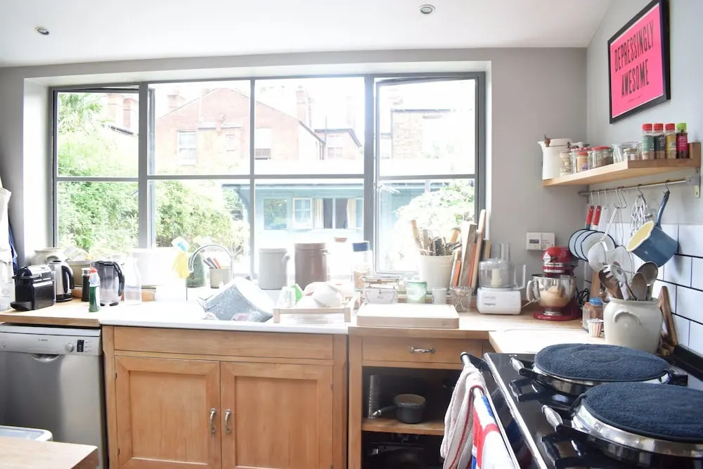 Spacious Home Located in Ladbroke Grove