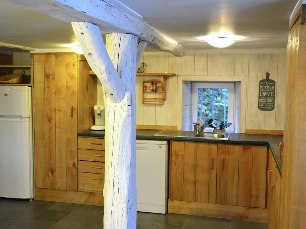 Vintage Farmhouse in Durbuy With Roofed Garden