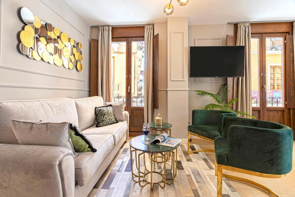 Lovely 1 bd apartment in the heart of Granada. Mesones I