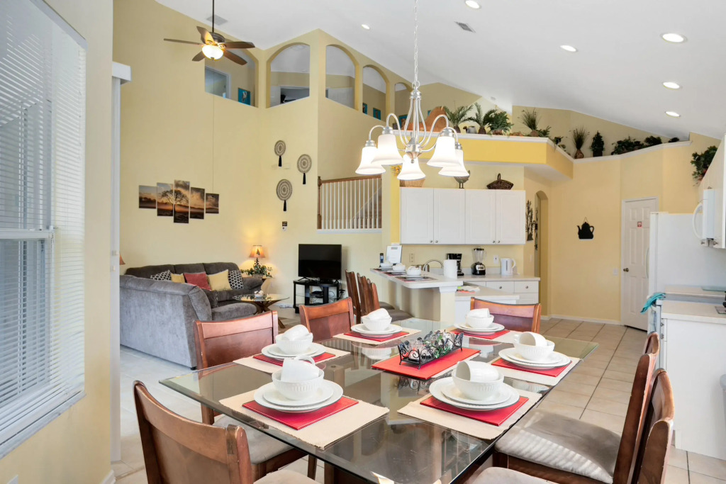 Fantastic Resort 5BR House - South Facing Pool Spa