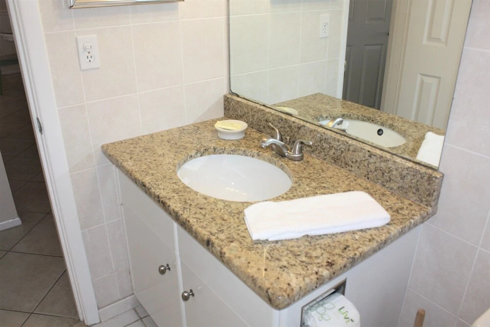 Aloha Kai - Unit 40 2 Bedrooms 1.5 Bathroom Apts