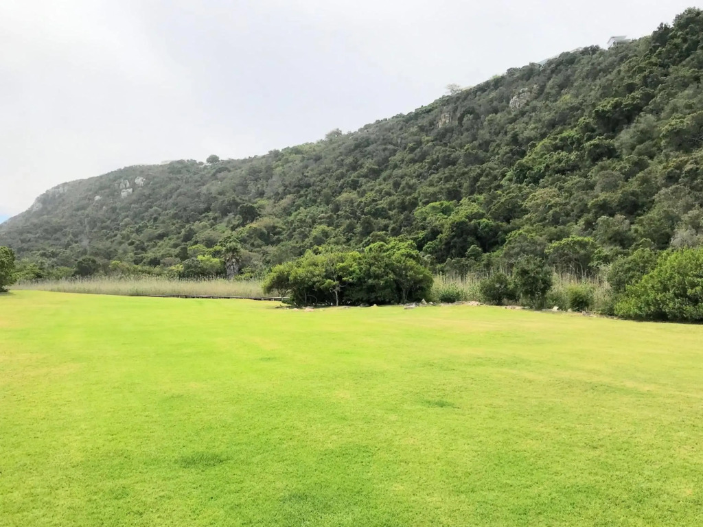 The River Club Loft - 6 sleeper, Swimming Pool, 2 min to Robberg Beach