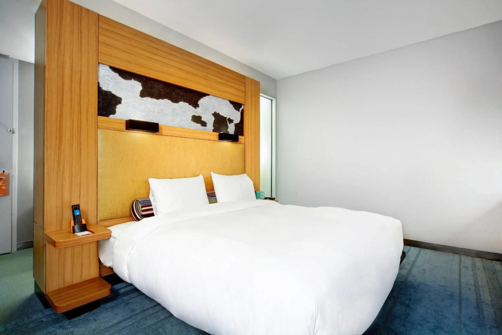 Aloft by Marriott Bolingbrook
