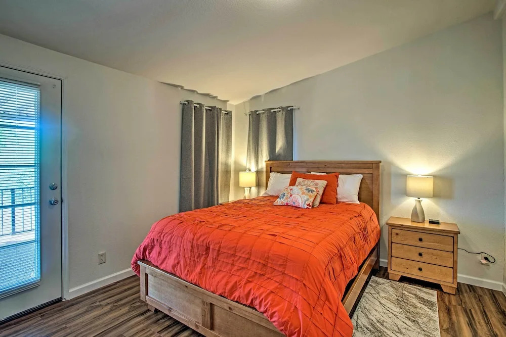 Sedona Home w/ View, Half-mi to Chimney Rock!