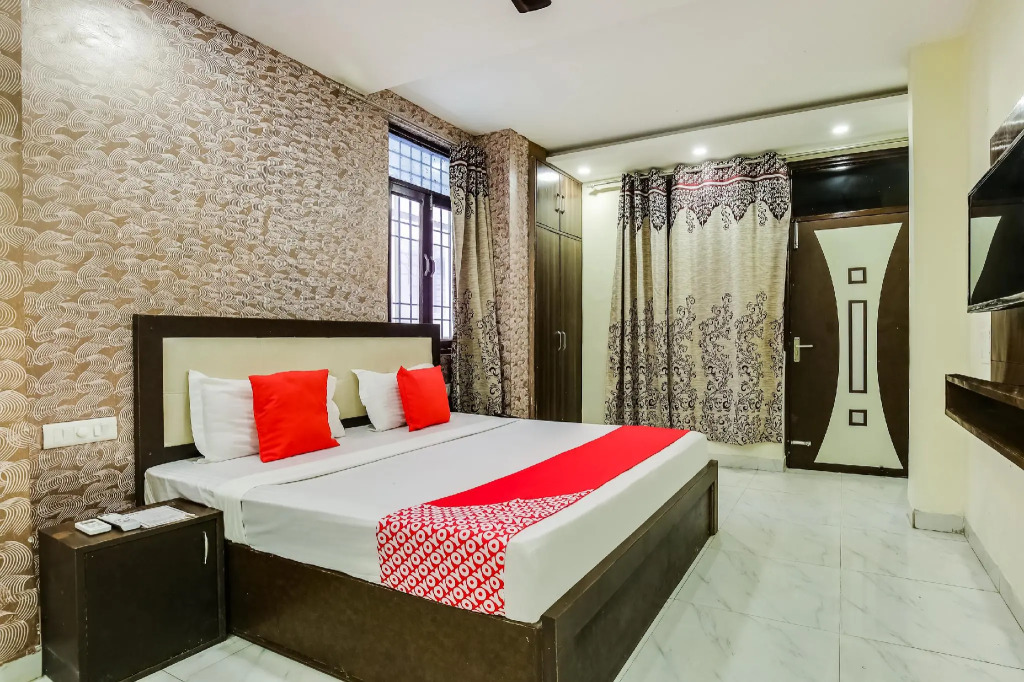 OYO 9040 Hotel Alpine