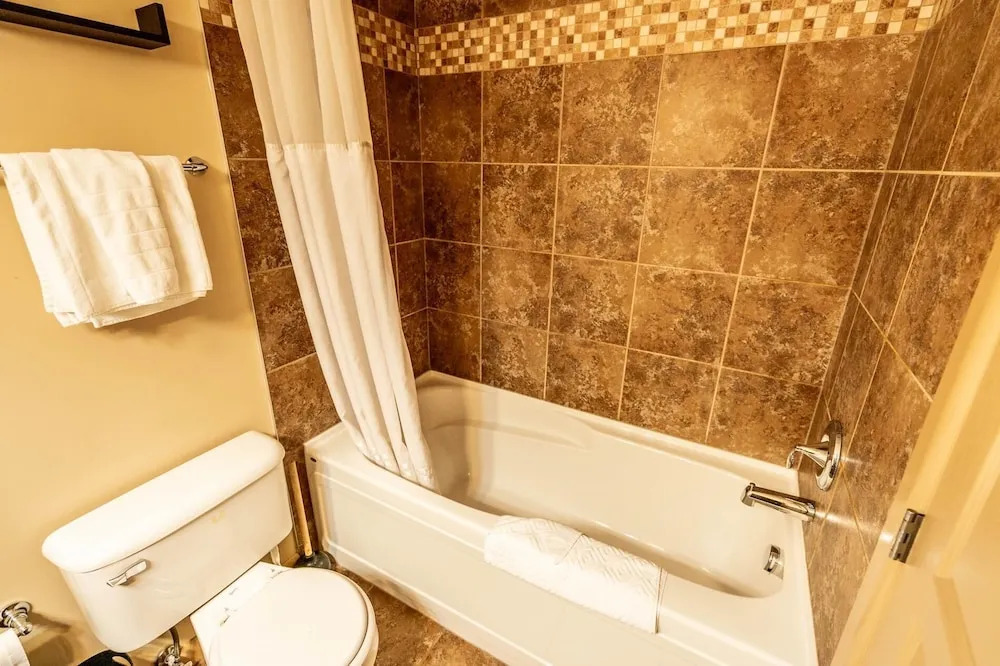 Easy Access Ground Floor Apartment #114