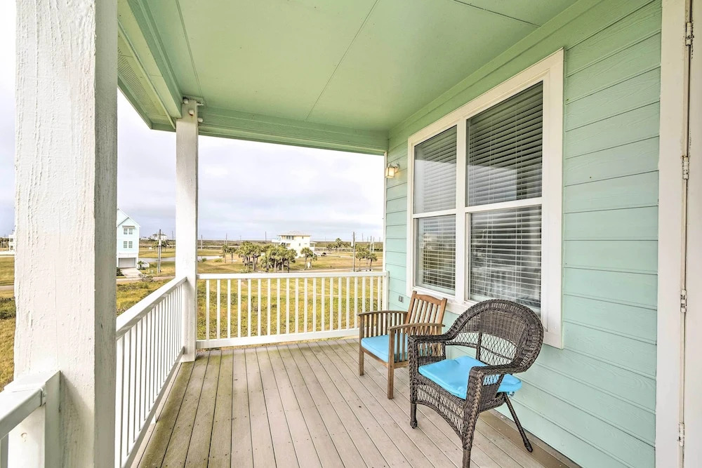 Breezy Galveston House w/ 2 Decks & Ocean Views!