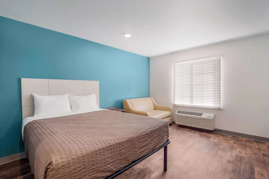 WoodSpring Suites | North Charleston Airport I-526
