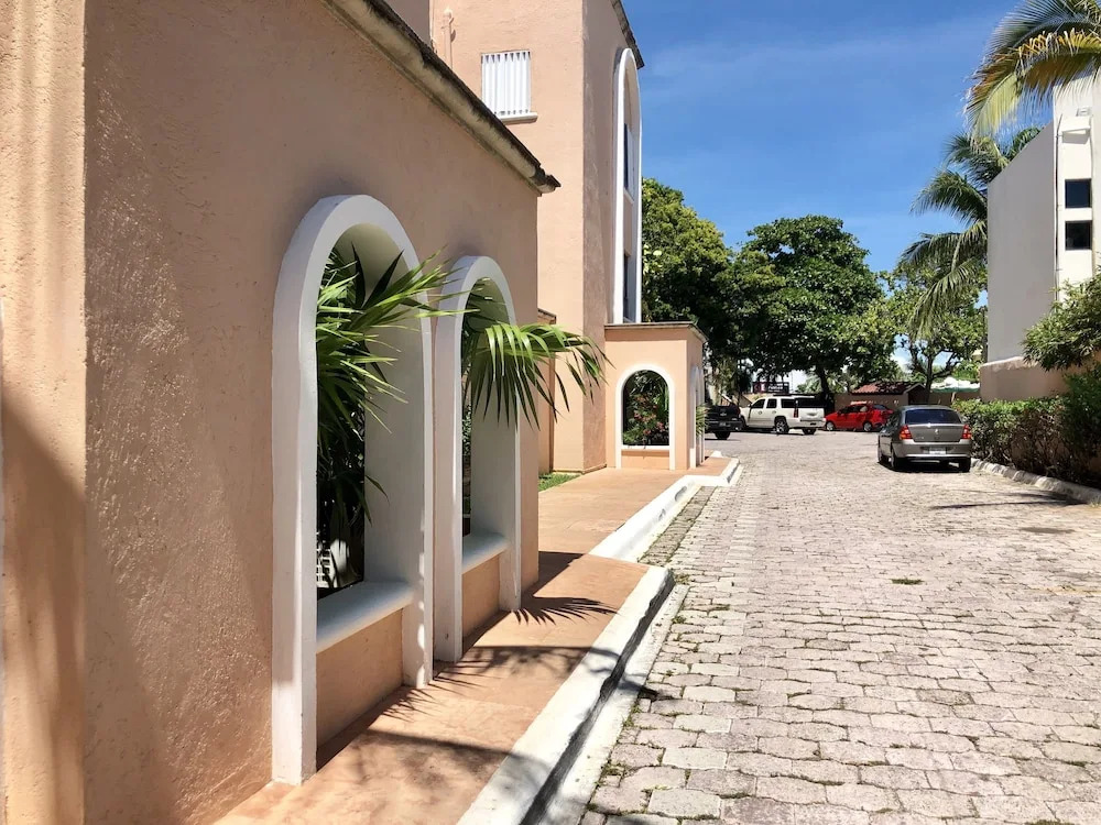 Lovely Luxury Home Near the Beach, 10 ppl