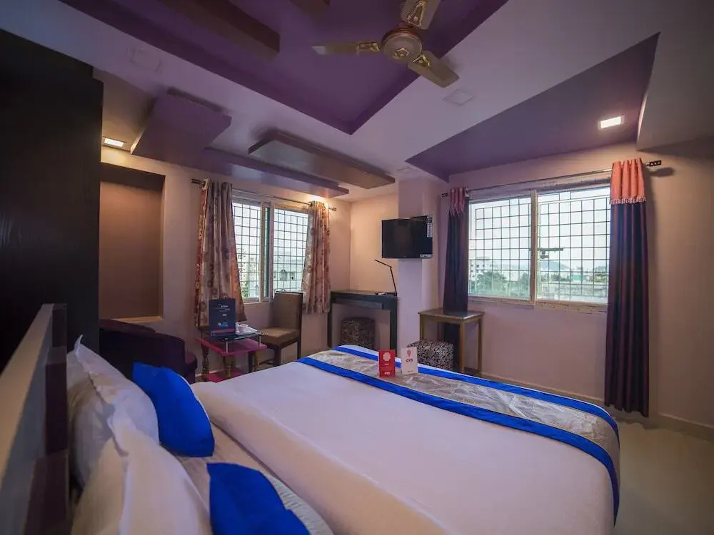Hotel A.V.S Residency by OYO Rooms
