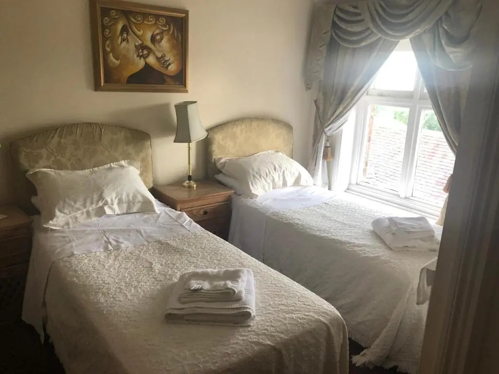 The Golden Lion Inn