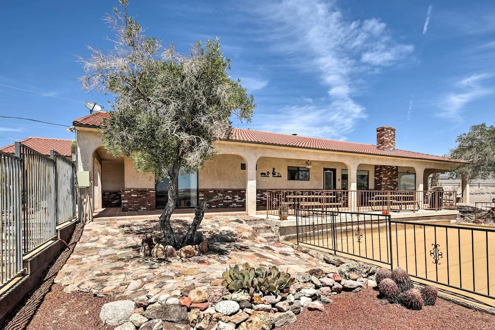 Bullhead City Home w/ Private Pool, Hot Tub & View