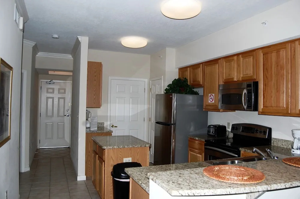 Legacy1-0802 2 Bedrooms 2 Bathrooms Condo