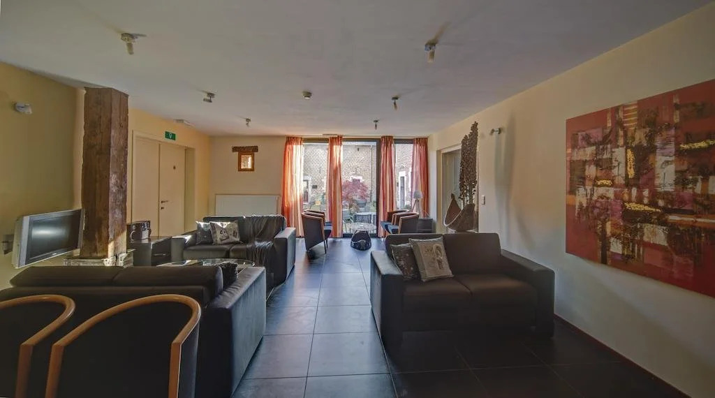 Apartments Cour dAix