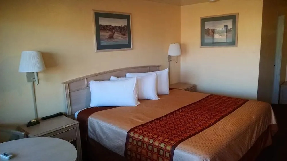 White Sands Motel