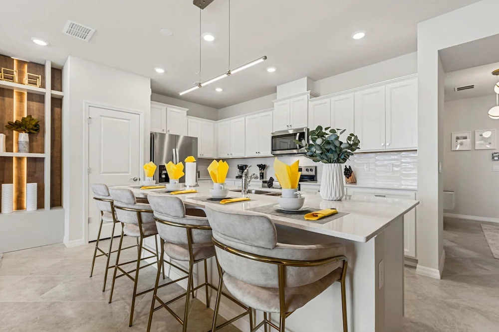 Stunning 5Bd w Pool Game Room Near Disney 16172