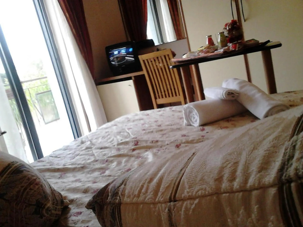 Hotel Happy Days
