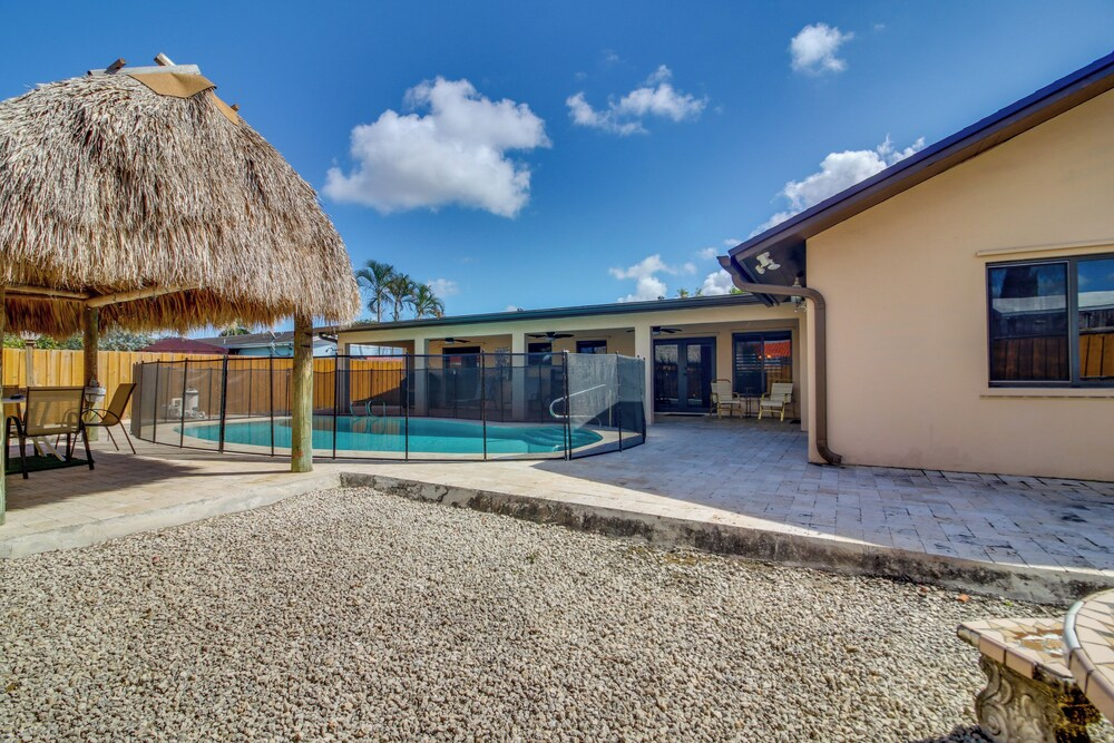 Group-friendly Miami Getaway 2 Mi to FIU