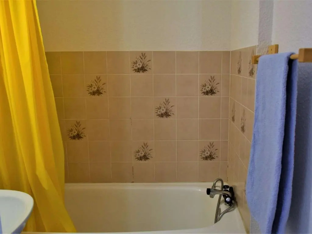 Appartement Risoul, 1 pièce, 4 personnes - FR-1-330-123