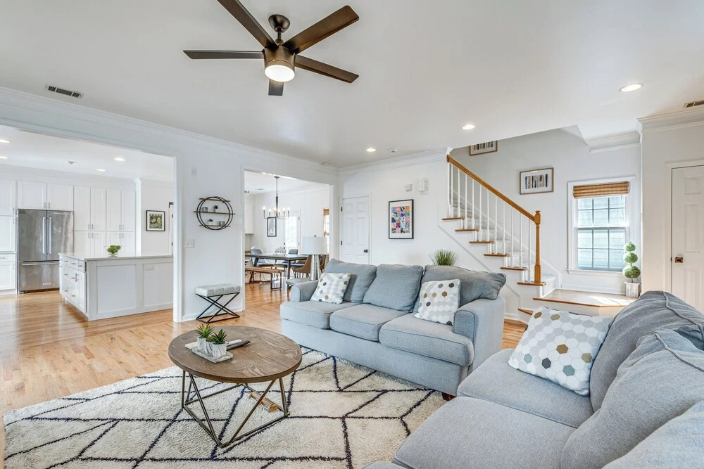 Walk to Mercedes-benz! Spacious Getaway in Atlanta