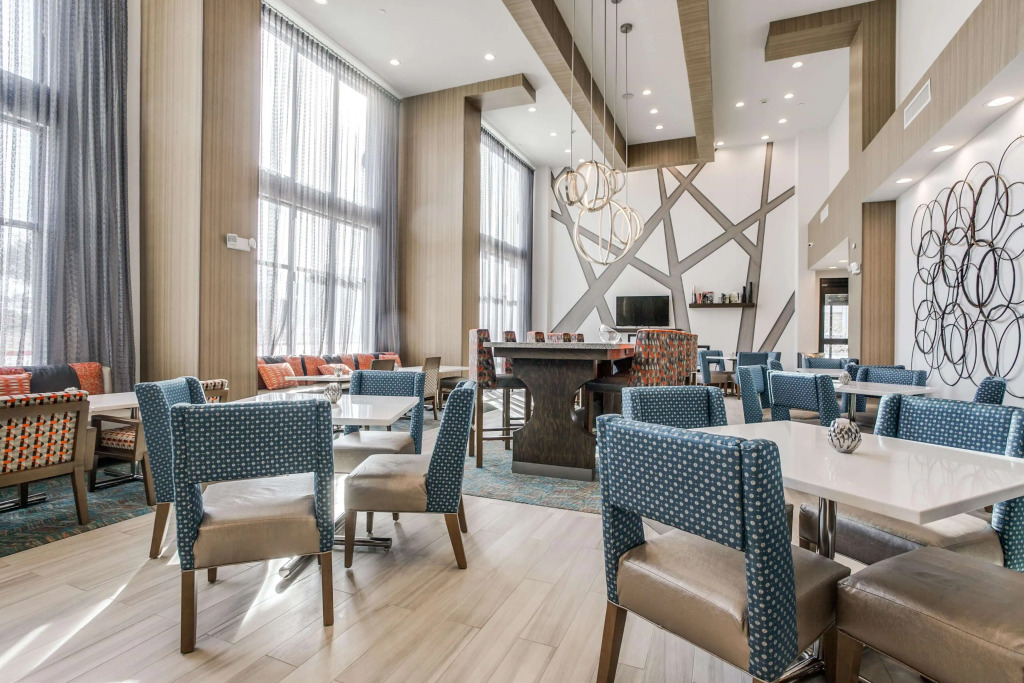 Hampton Inn & Suites Dallas-Central Expy/North Park Area