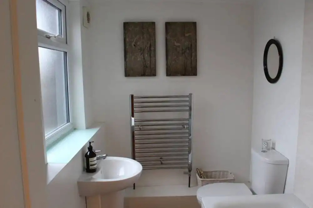 4 Bedroom House With Large Garden