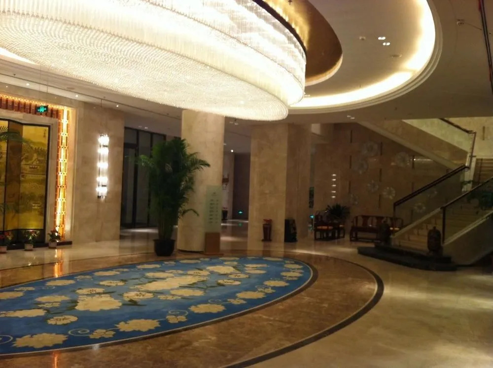 Canal Spring Hotel