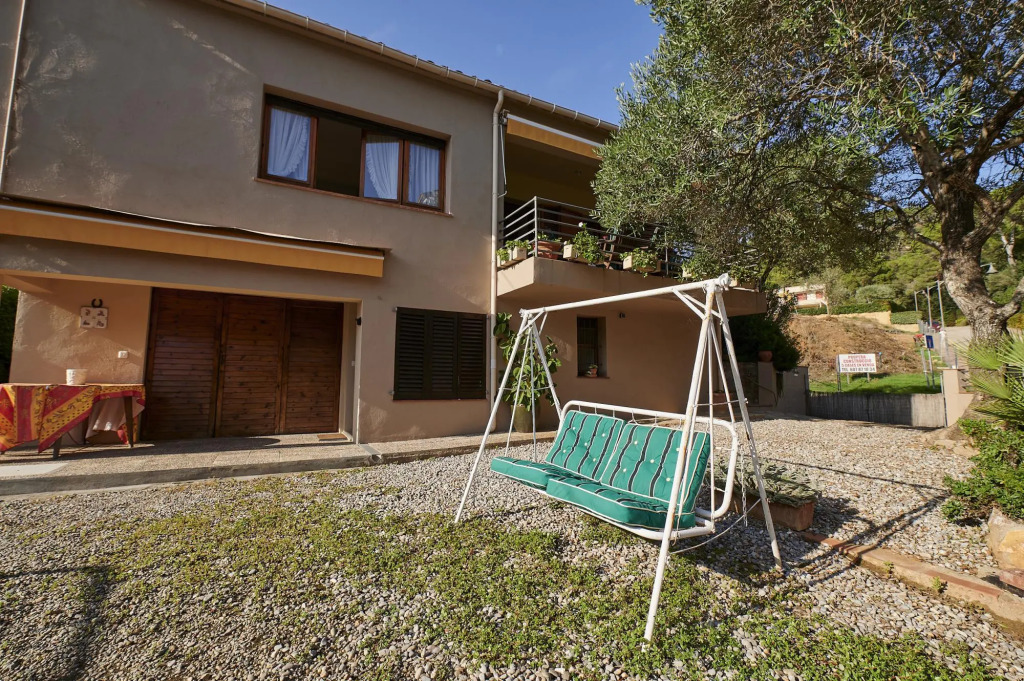 Masso in Llafranc With 3 Bedrooms and 1 Bathrooms
