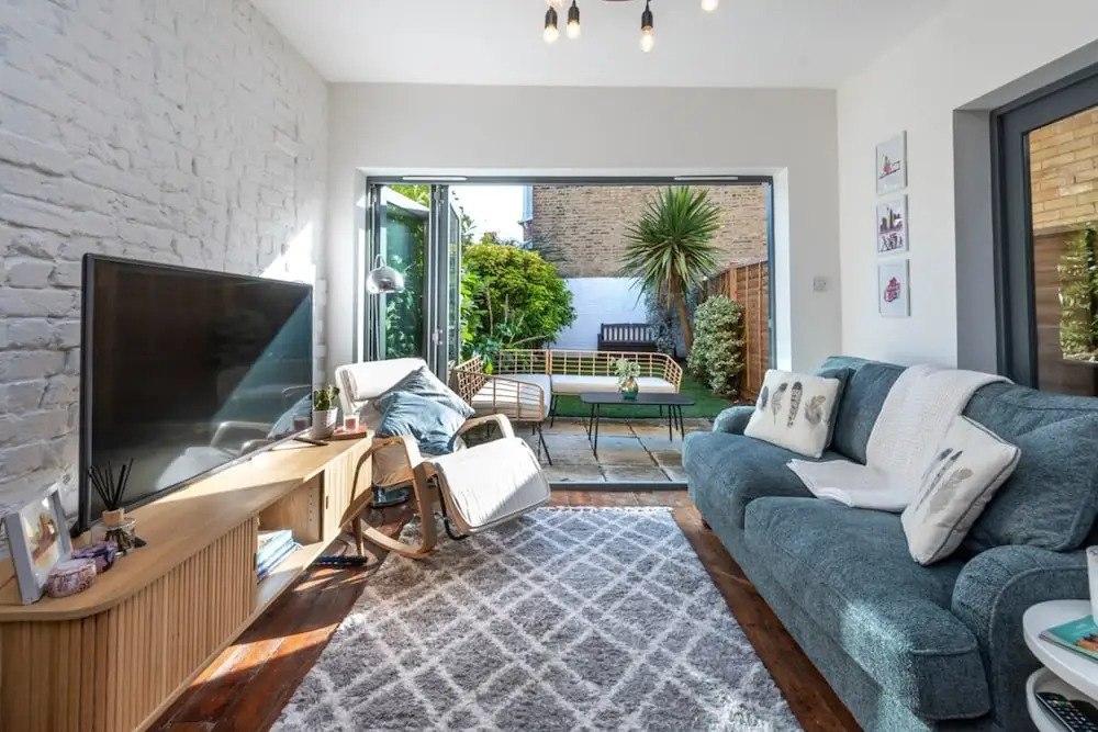 Stylish River Apartment - West Putney Embankment