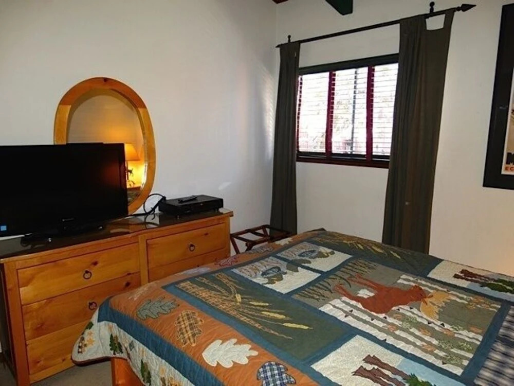 Mammoth S #215 4 Bedroom Condo
