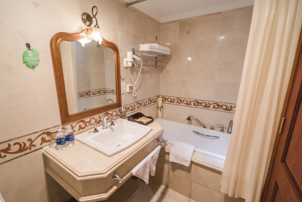 Hotel Grand Saigon