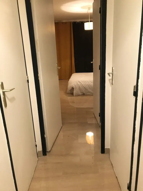 Studio In Nice With Balcony And Wifi 20 M From The Beach