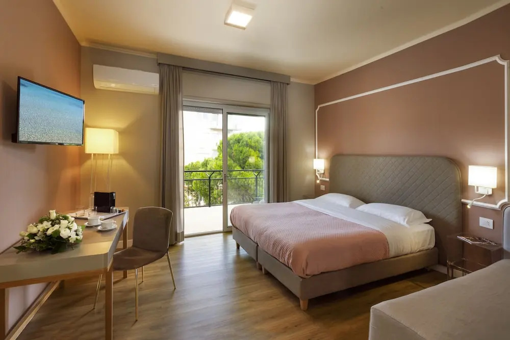 Mercury Rooms