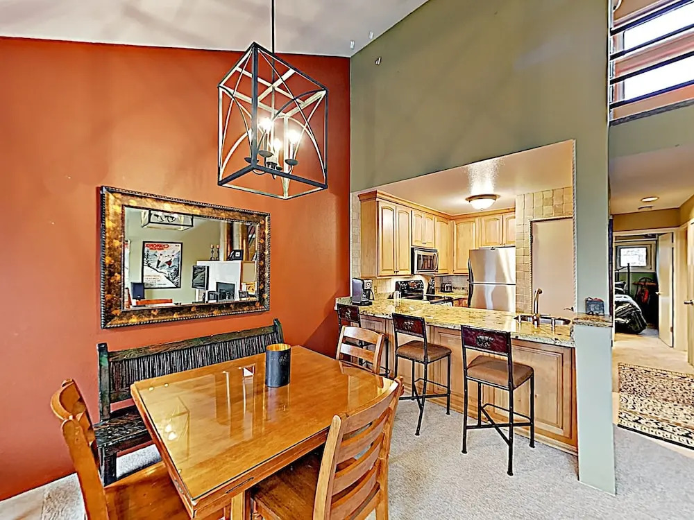 Bighorn #13E - 2 Br Condo