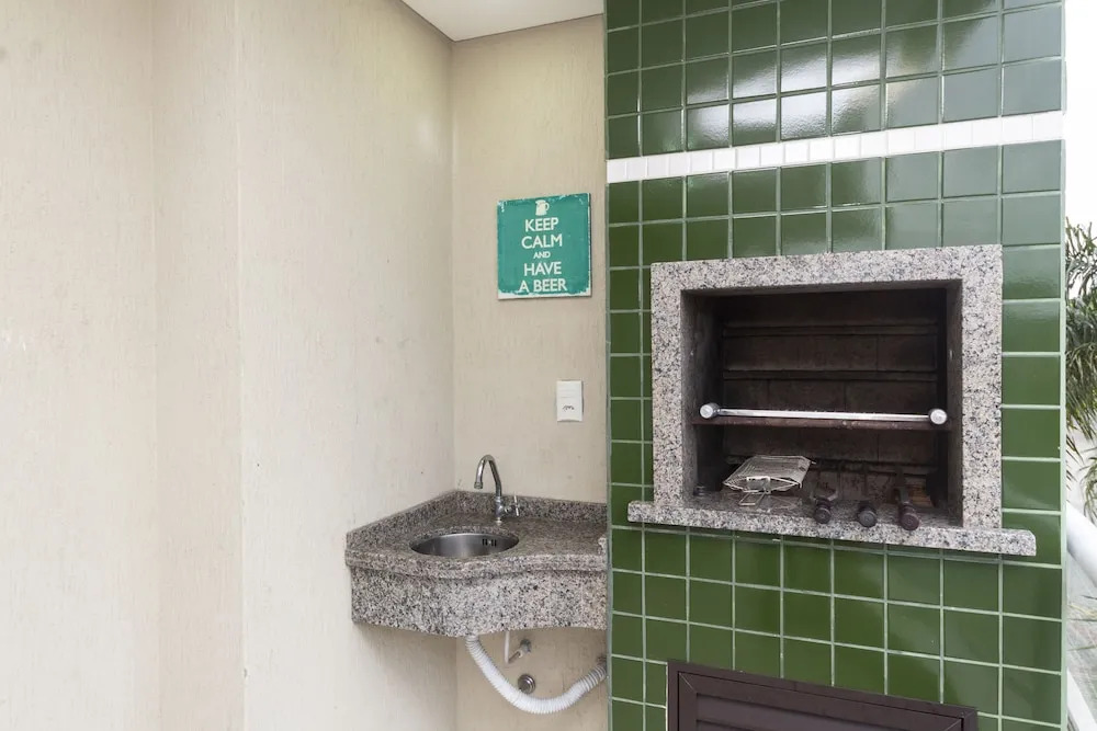 Aluguel De Apartamento 2 Quartos Sendo 1 Suite A 50 Metros Do Mar Em Bombas