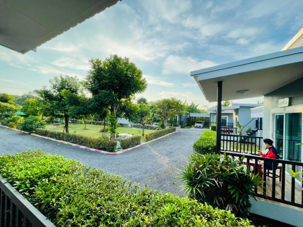 Baan Ruay Suk Resort, Lopburi