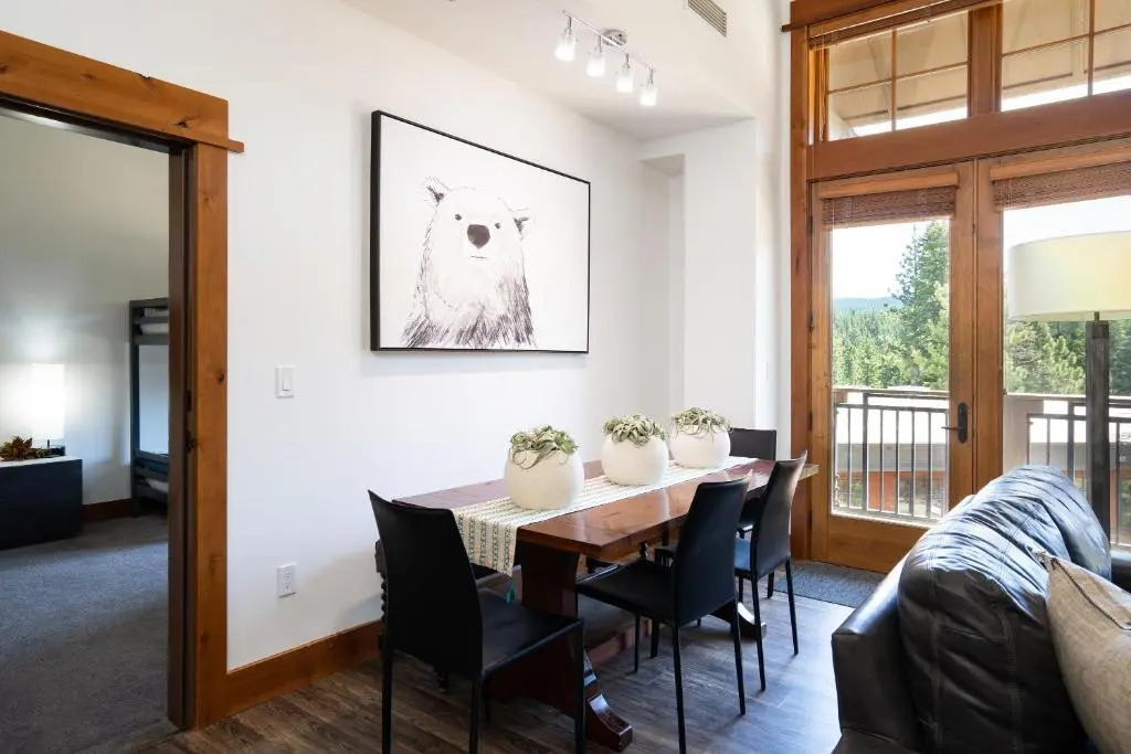 Luxury Top Floor Residence in the Village at Northstar - Catamount 403