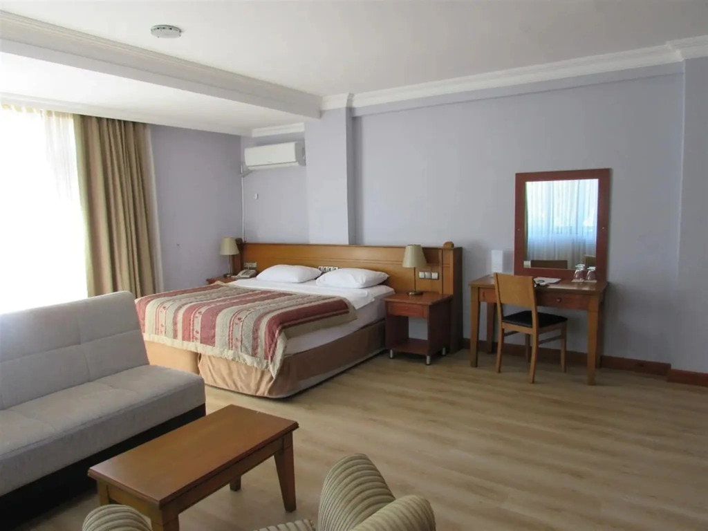 Green Mount Hotel