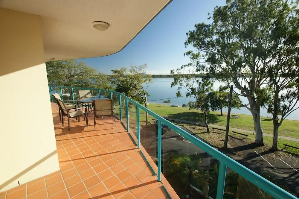 The Esplanade Riverview Holiday Apartments