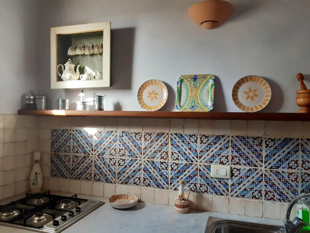 House With 5 Bedrooms in Sciacca, With Furnished Garden - 1 km From th