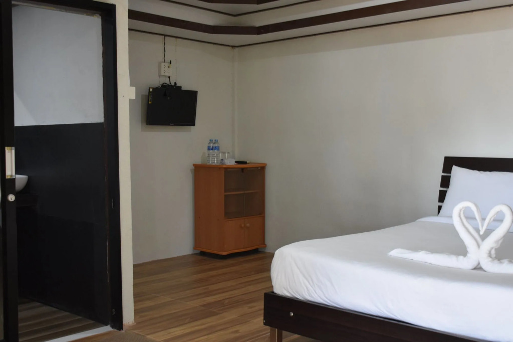 Pak Nam Resort