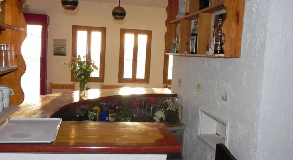 Afroditi Hotel and Hostel