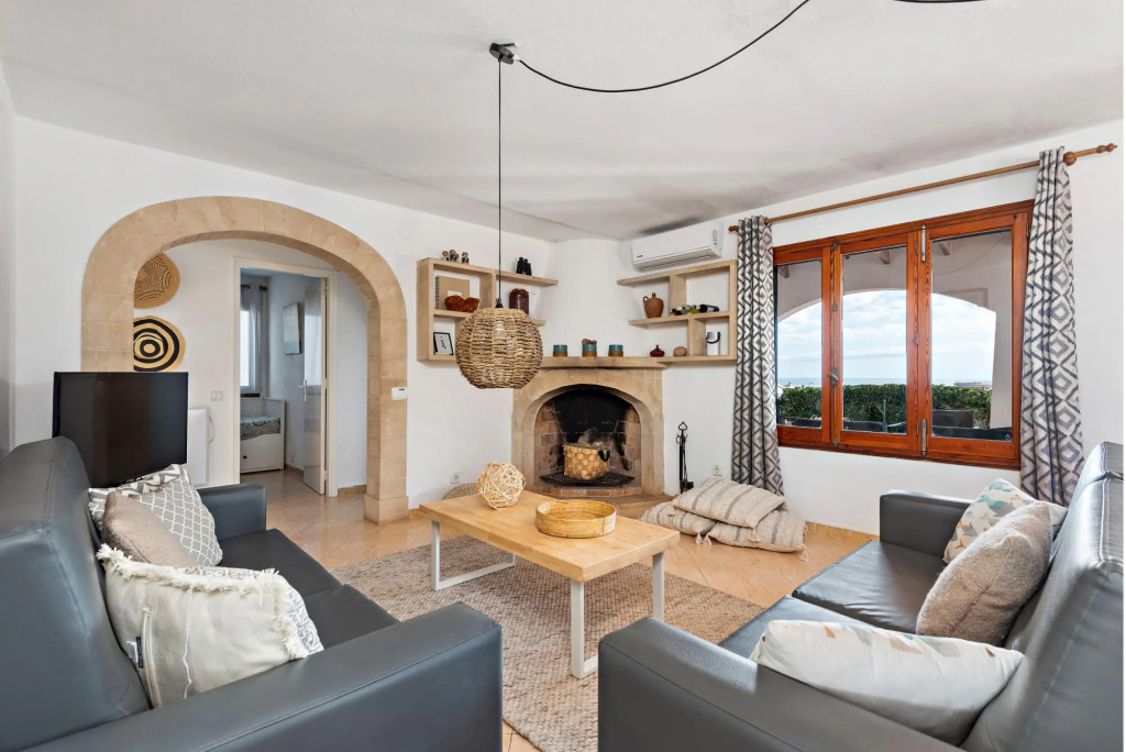 Nuriana 4 bedroom villa, Calan Blanes