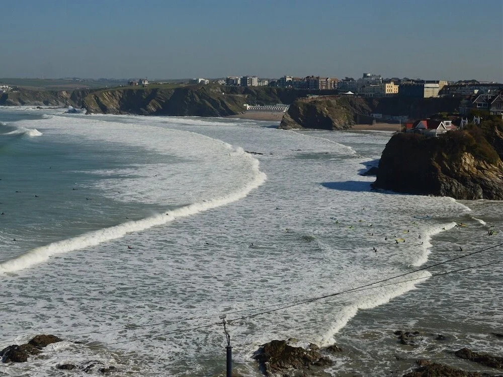 Cliff House B&B & The Moorings Apartments - Guest house