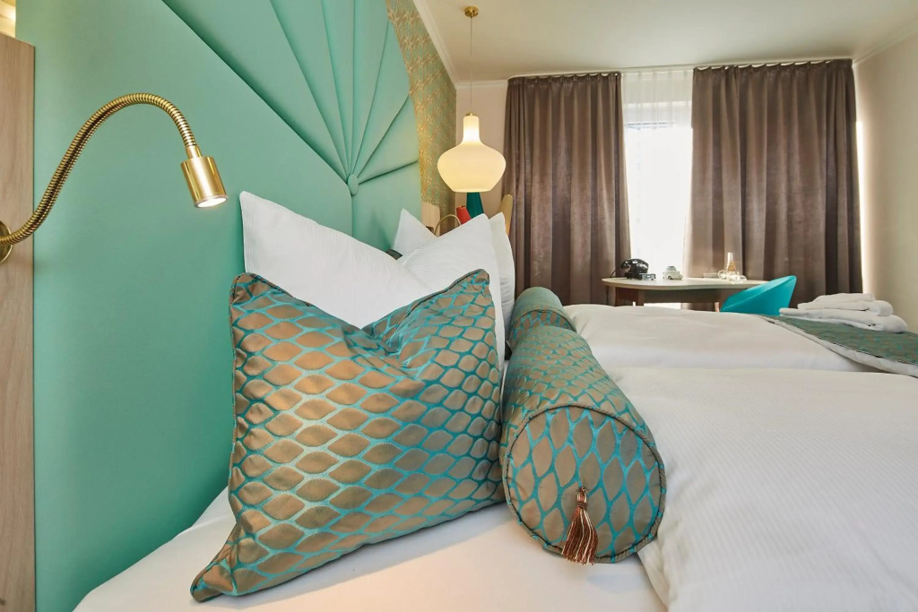 Bernstein Hotel "50`s Seaside Motel"
