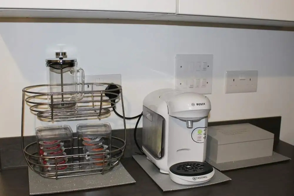 1-bed House - Sleeps 2 - Parking, Wifi